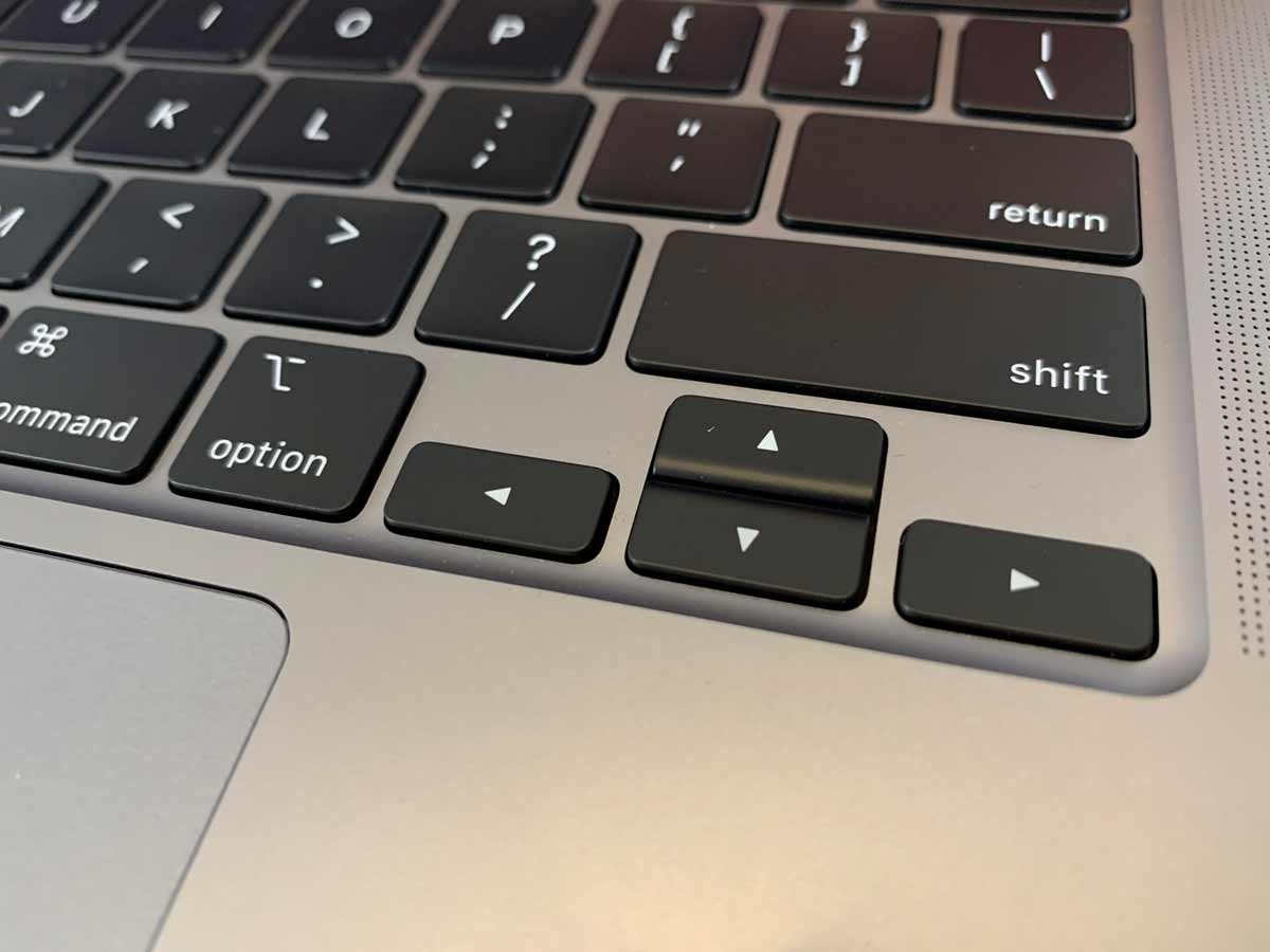 macbook pro 16 08