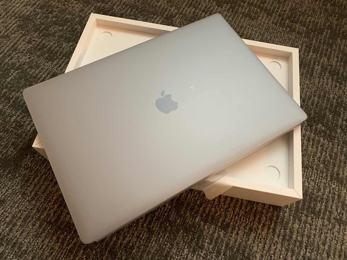 macbook pro 16 13
