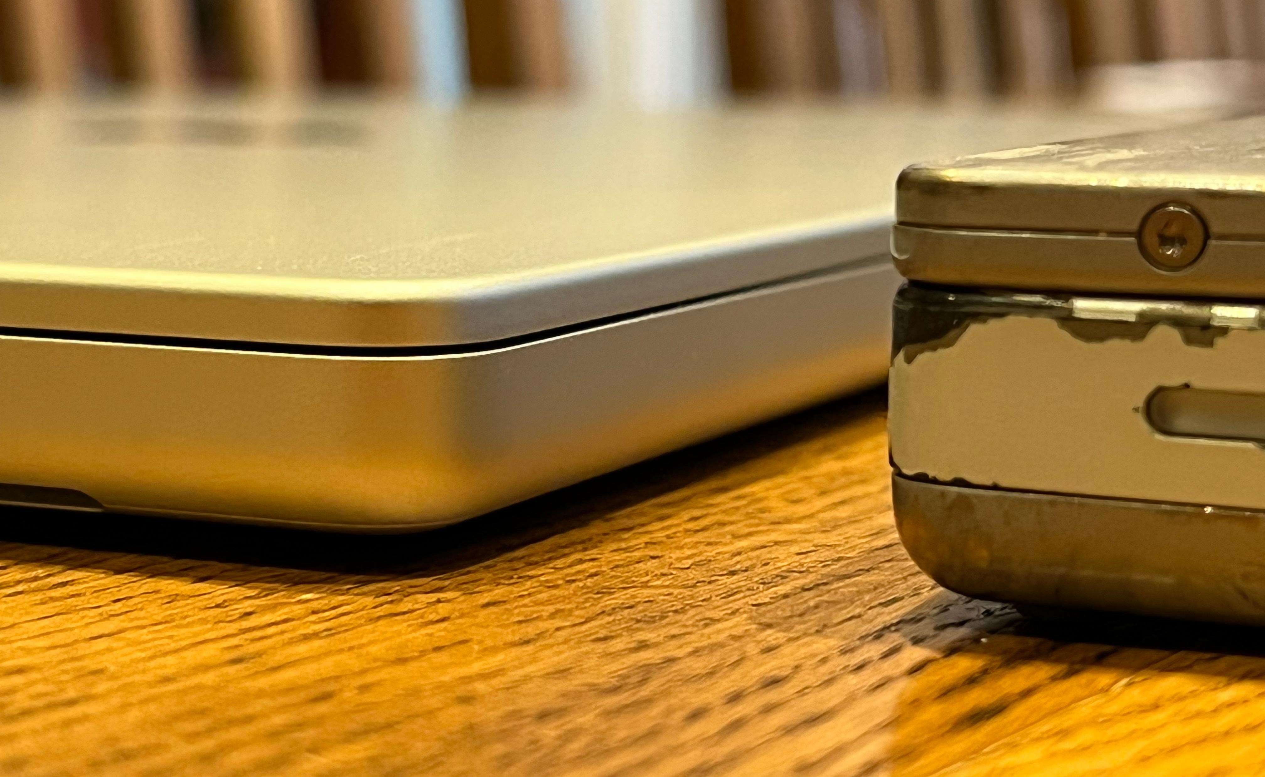 apple 16 inch macbook pro 01